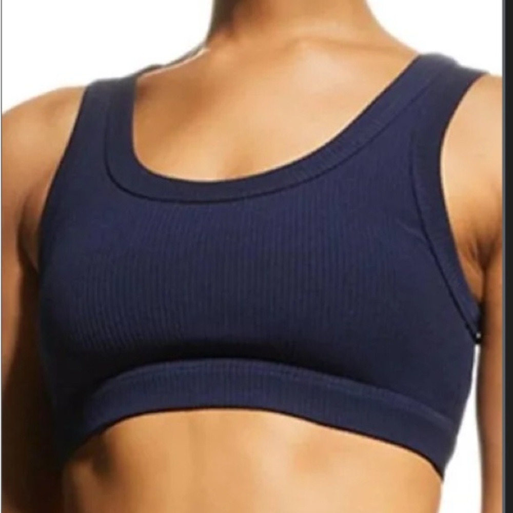 Alo wellnes sports bra